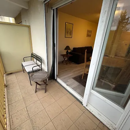 Avec Jardin Et Terrasse Comprenant 2 Au Calme A Proximite Du Centre Ville, A 5 Minutes Du Du Salagou Lejlighed *